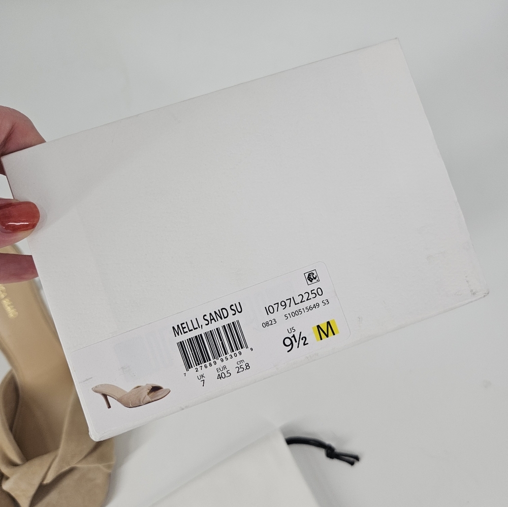 Veronica Beard Sand Suede Slip On Melli Pumps 9.5 - Picture 2 of 10